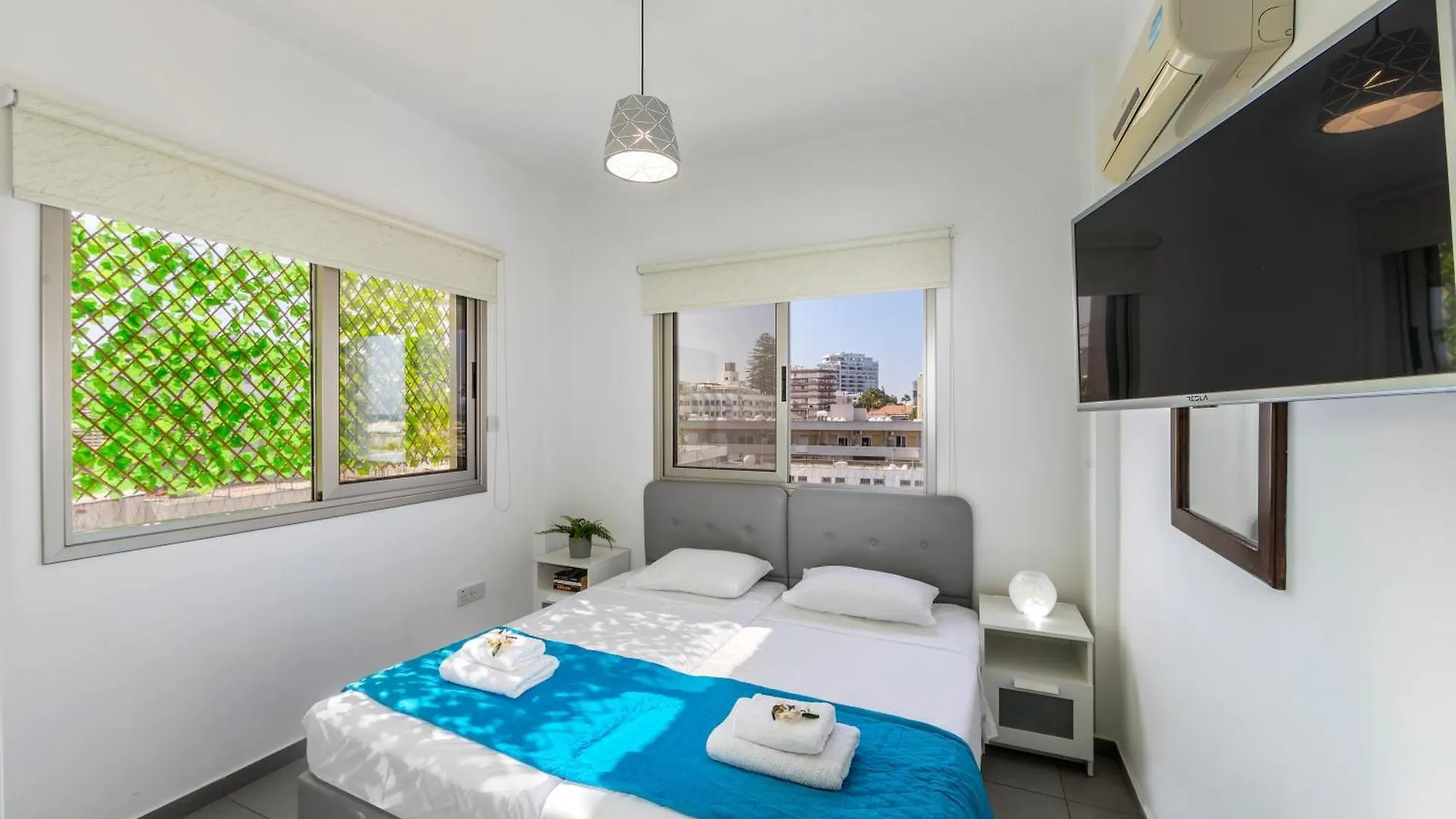לרנקה Airbnsea City Centre Side Sea View Apartments