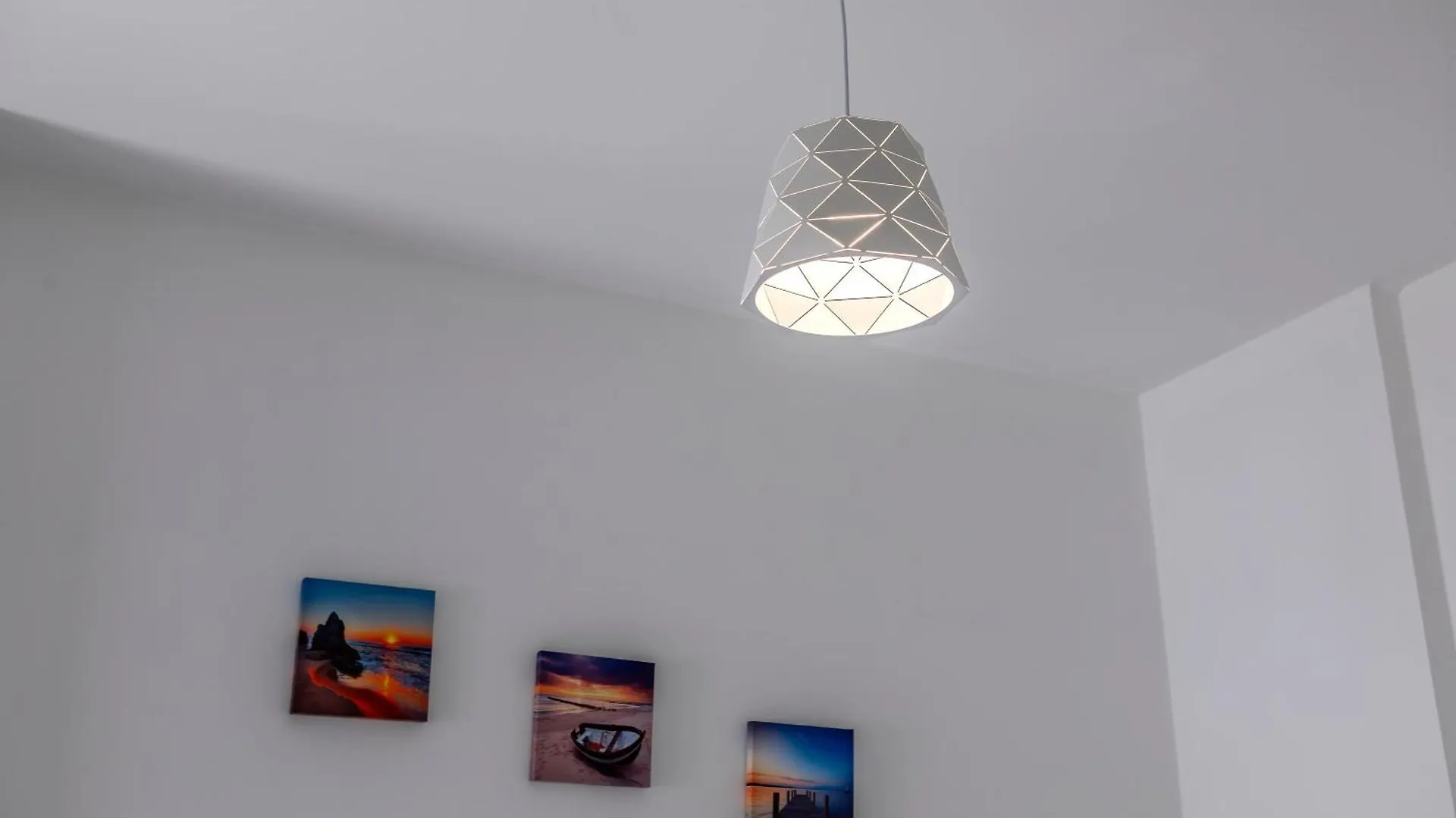 לרנקה Airbnsea City Centre Side Sea View Apartments קפריסין