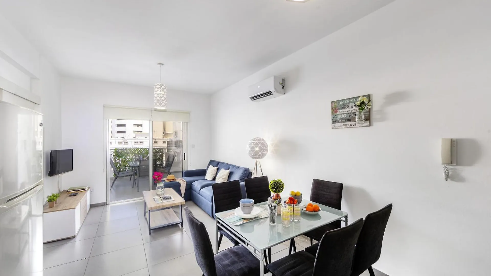 לרנקה Airbnsea City Centre Side Sea View Apartments